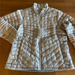 The North Face Lightweight Puffer Jacket. Size XXL women